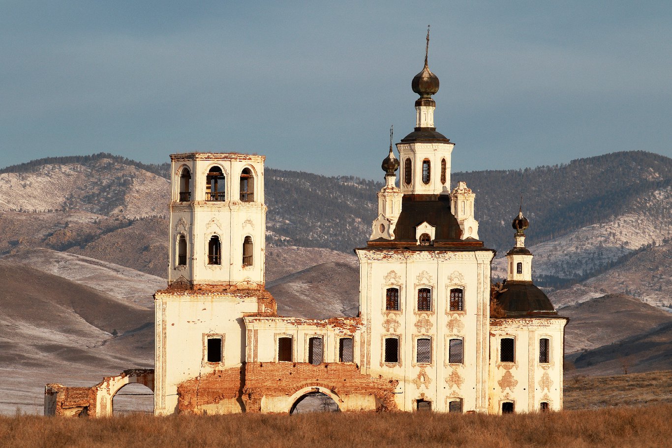 Спасский собор в Староселенгинске, вид с юга