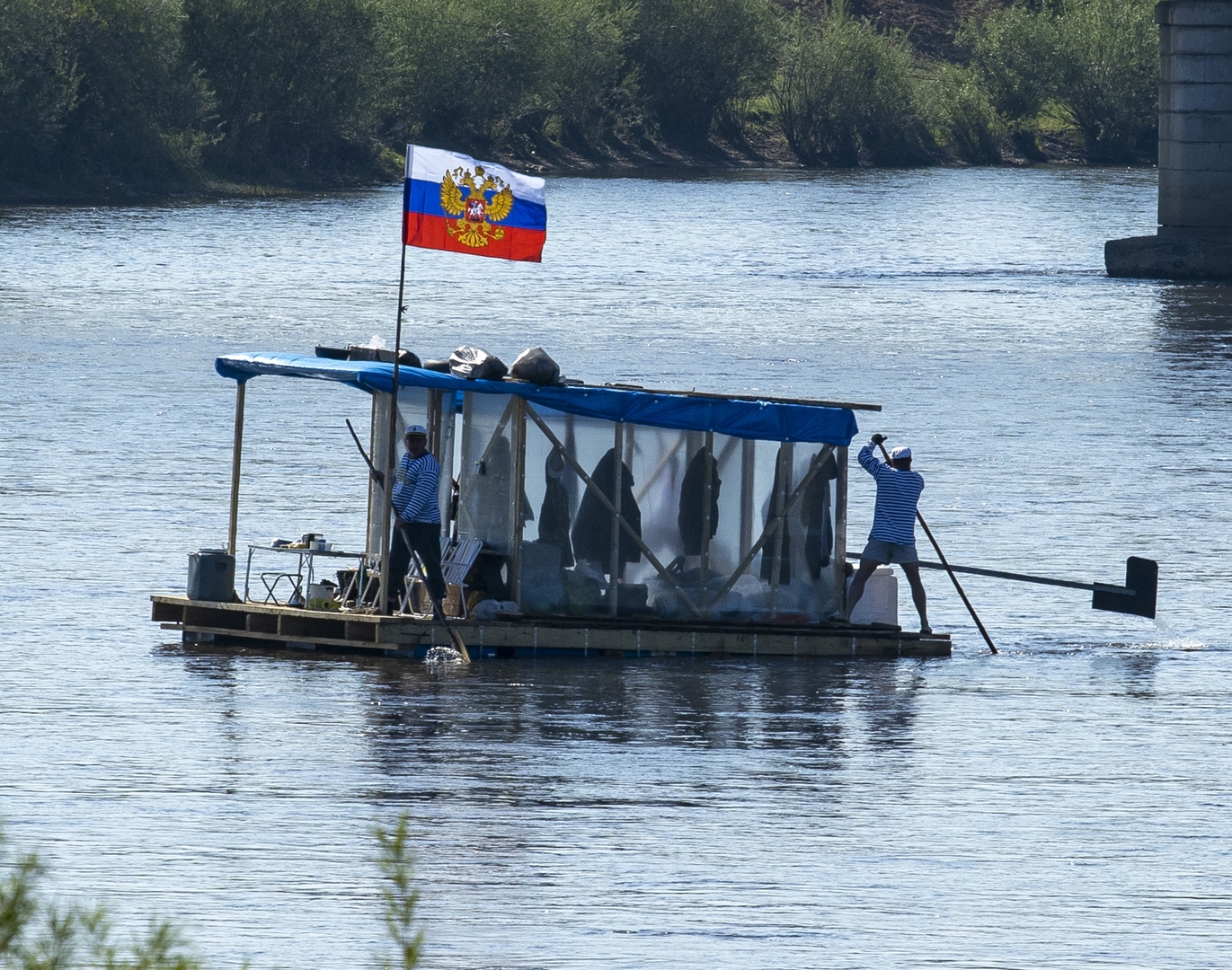 Команда рекаходов на плоту Хилок