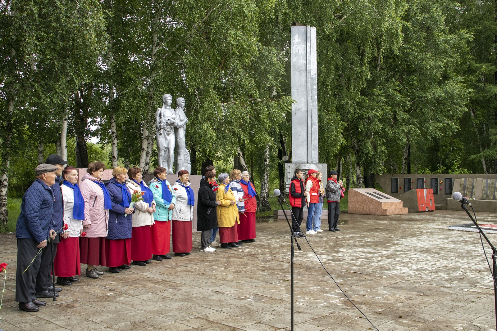 Зажжение свечей в парке Победы