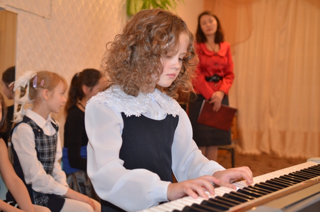 3 Вальс.Лена Павлова 7 лет .JPG