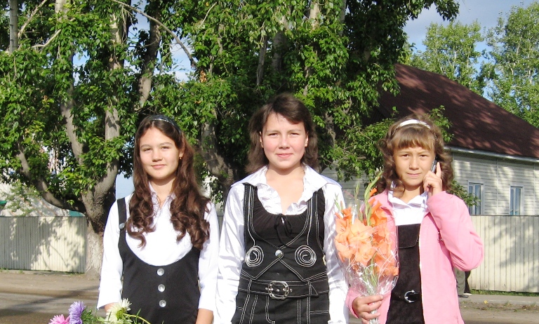 Современные школьницы.jpg