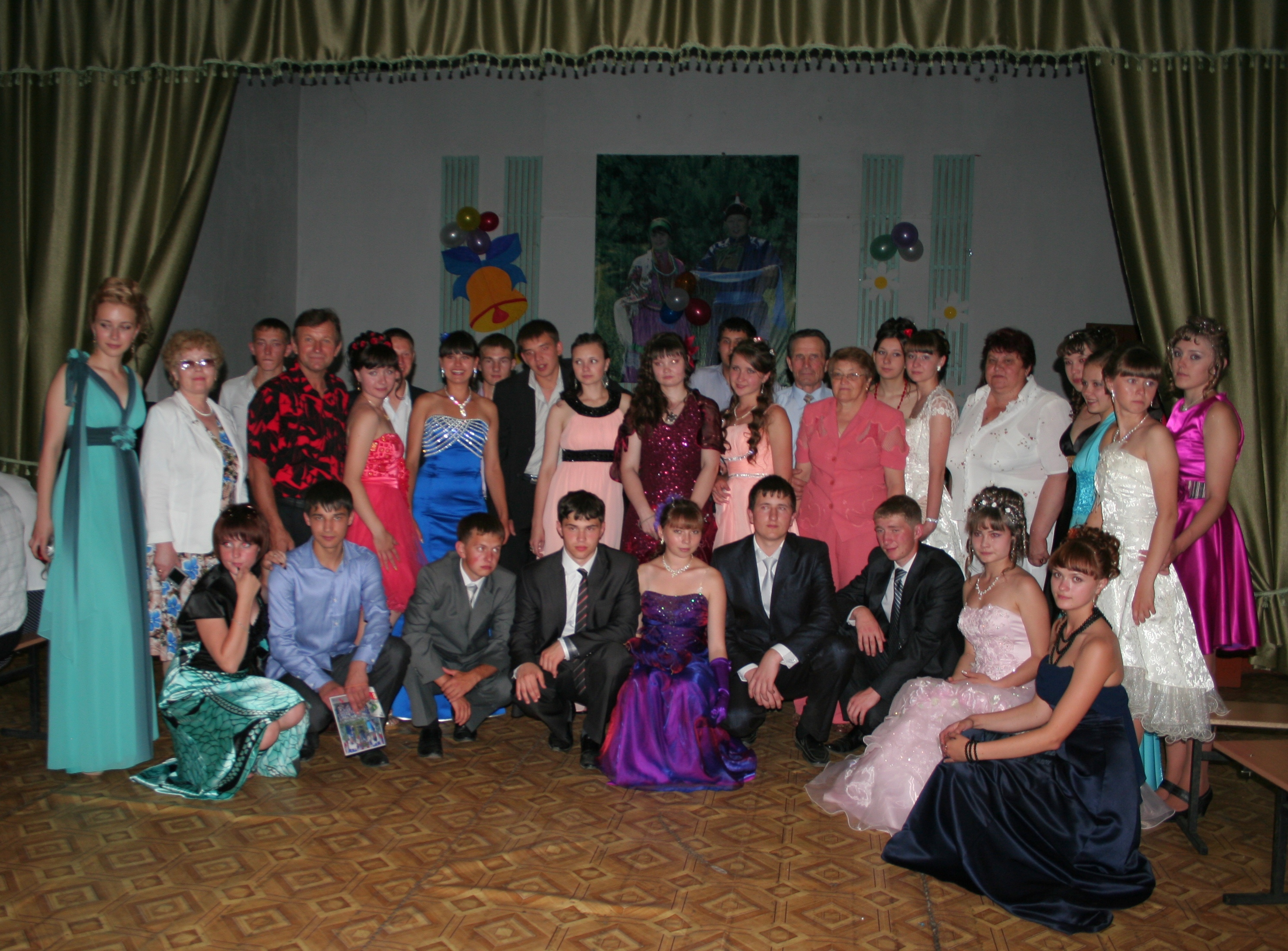 vypusknoy_2012.JPG